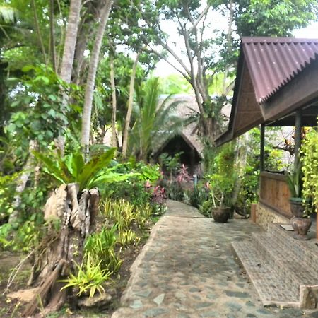 Bananaland Cottages Tawala  Exterior foto